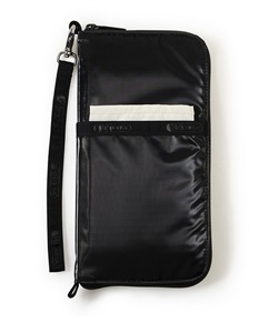 レスポートサック　ひとりっぷコラボ　綺麗です。黒いパスポートケース・カバー　財布 これから旅行の予定があるなら。「ひとりっぷ×レスポートサック」の