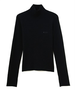 ハイネックニットプルオーバー