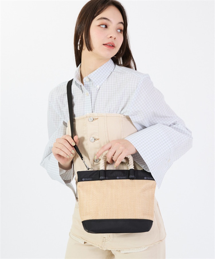 A POINT ラフィアショルダーバッグ　新品未使用品 A POINT アポワン ラフィアショルダーバッグ 22SS - メルカリ