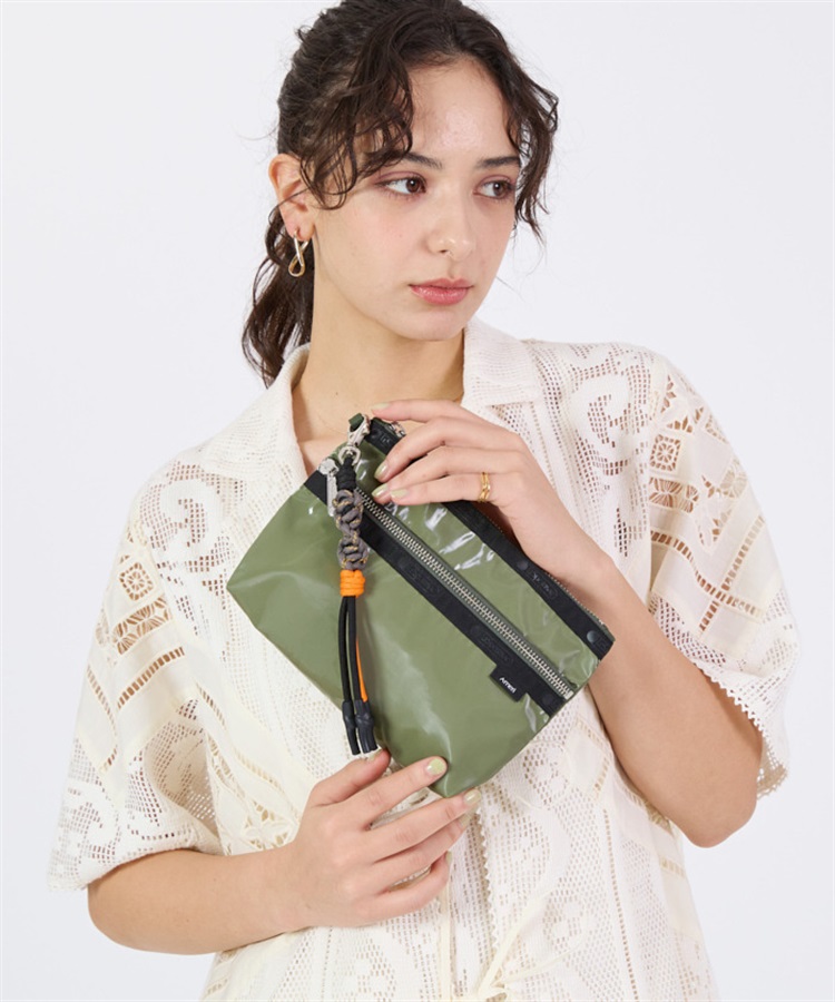 LeSportsac×Ameri】COSMETIC CLUTCH W/CHRM｜ポーチ｜ポーチ