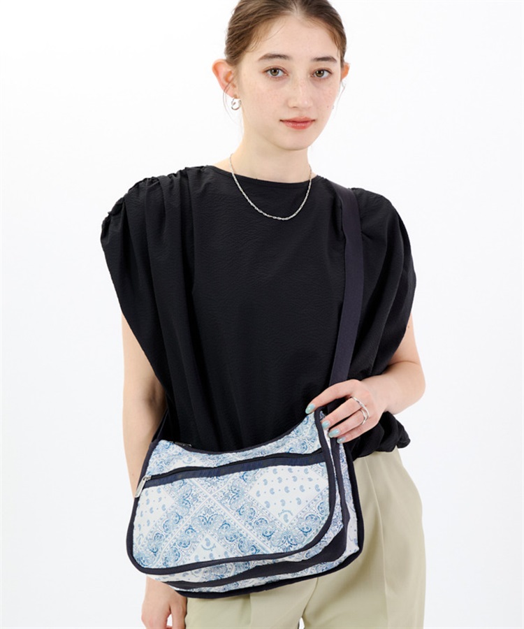 牛革ブラック、
蝶型押しブラックの大容量シザーケース CLASSIC HOBO｜ショルダーバッグ/斜め掛け｜バッグ｜レスポートサック