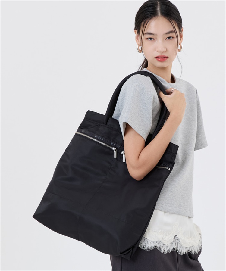 LeSportsac×Megumi Kanzaki】SMART CARRY TOTE｜トートバッグ｜バッグ