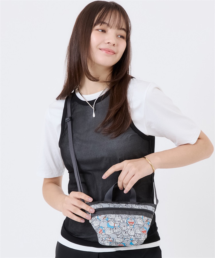 yukiemon新色 新サイズ35㎝ファスナーショルダーバック　ショルダー紐付 DORAEMON】MINI CROSSBODY｜ショルダーバッグ/斜め掛け｜バッグ