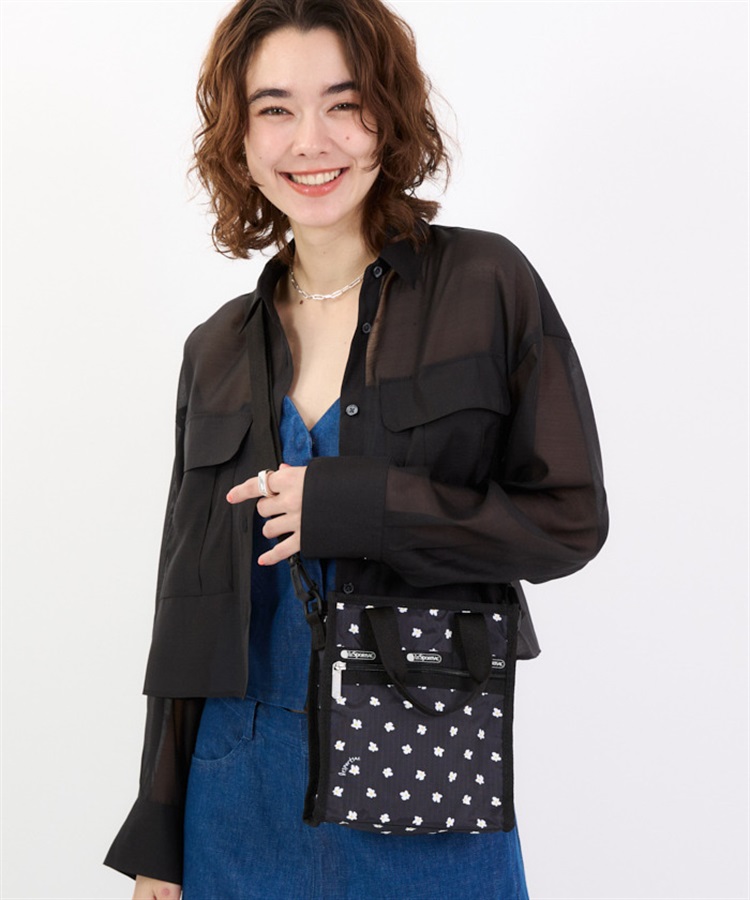 【新品・未使用】レスポートサック　ショルダーバッグ　アイリスニードルポイント LeSportsac（レスポートサック） (レスポートサック)ショルダーバッグ