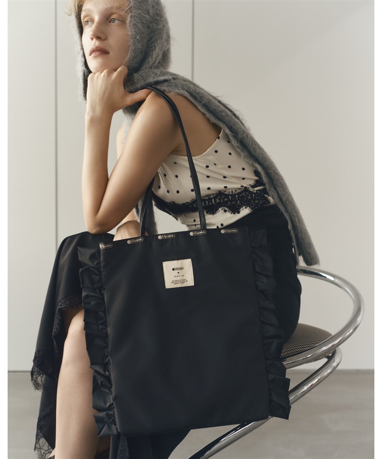 LeSportsac × FRAY I.D】RF VERTICAL CITY TOTE ブラックソリッド