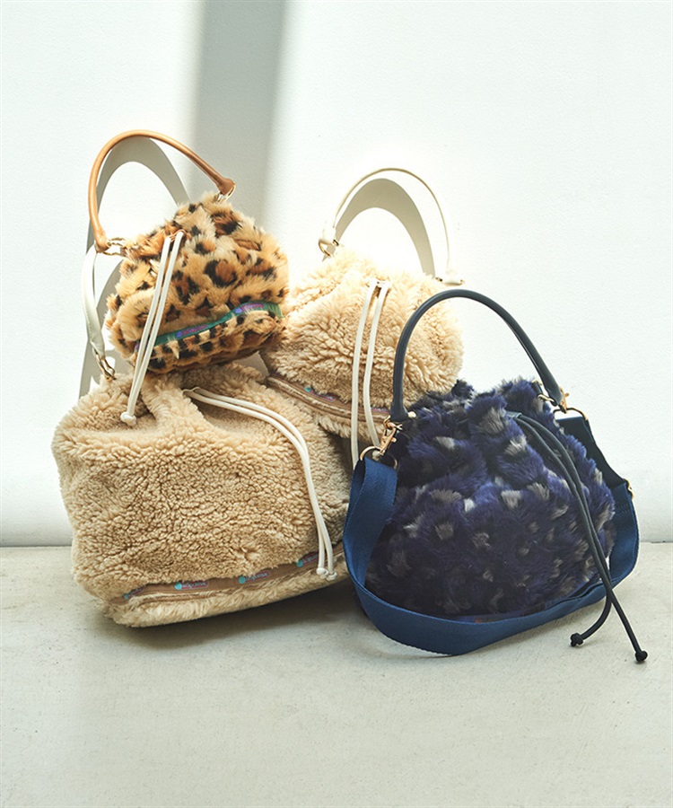 レスポートサック アトリエ 現行品 ファーDRAWSTRING BAG ベージュ LeSportsac Atelier】MED DRAWSTRING BAG｜ショルダーバッグ