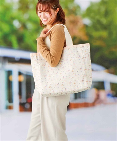 familiar✖️レスポートサック トートバッグ LeSportsac×familiar】LG REVERSIBLE TOTE｜トートバッグ｜バッグ