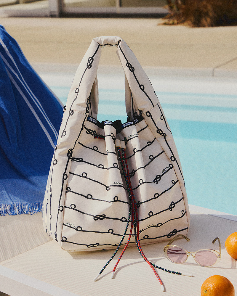 LeSportsac Atelier 今シーズンのテーマは“THE POWER OF LIGHT AND COLOR”