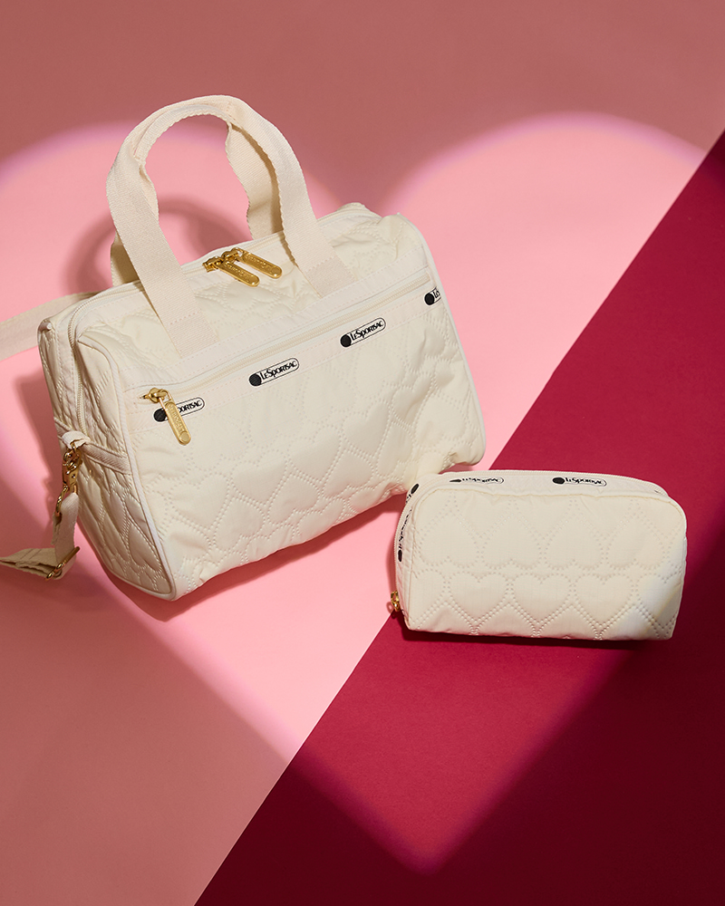 Deboss Series シンプルでありながら立体感が特徴のデボスシリーズ