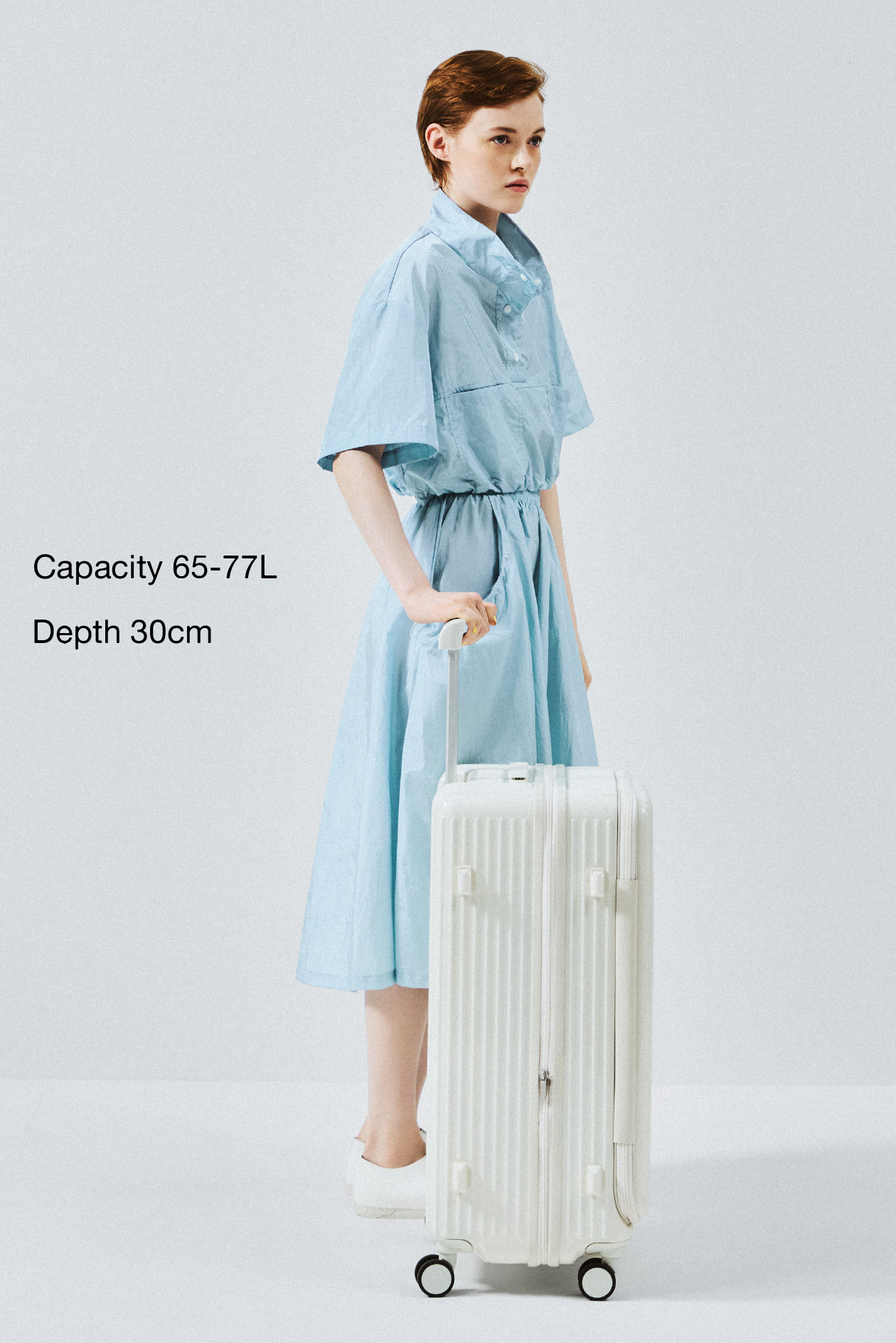URBAN LIGHT CHECK-IN 容量65〜77L・奥行き30cm