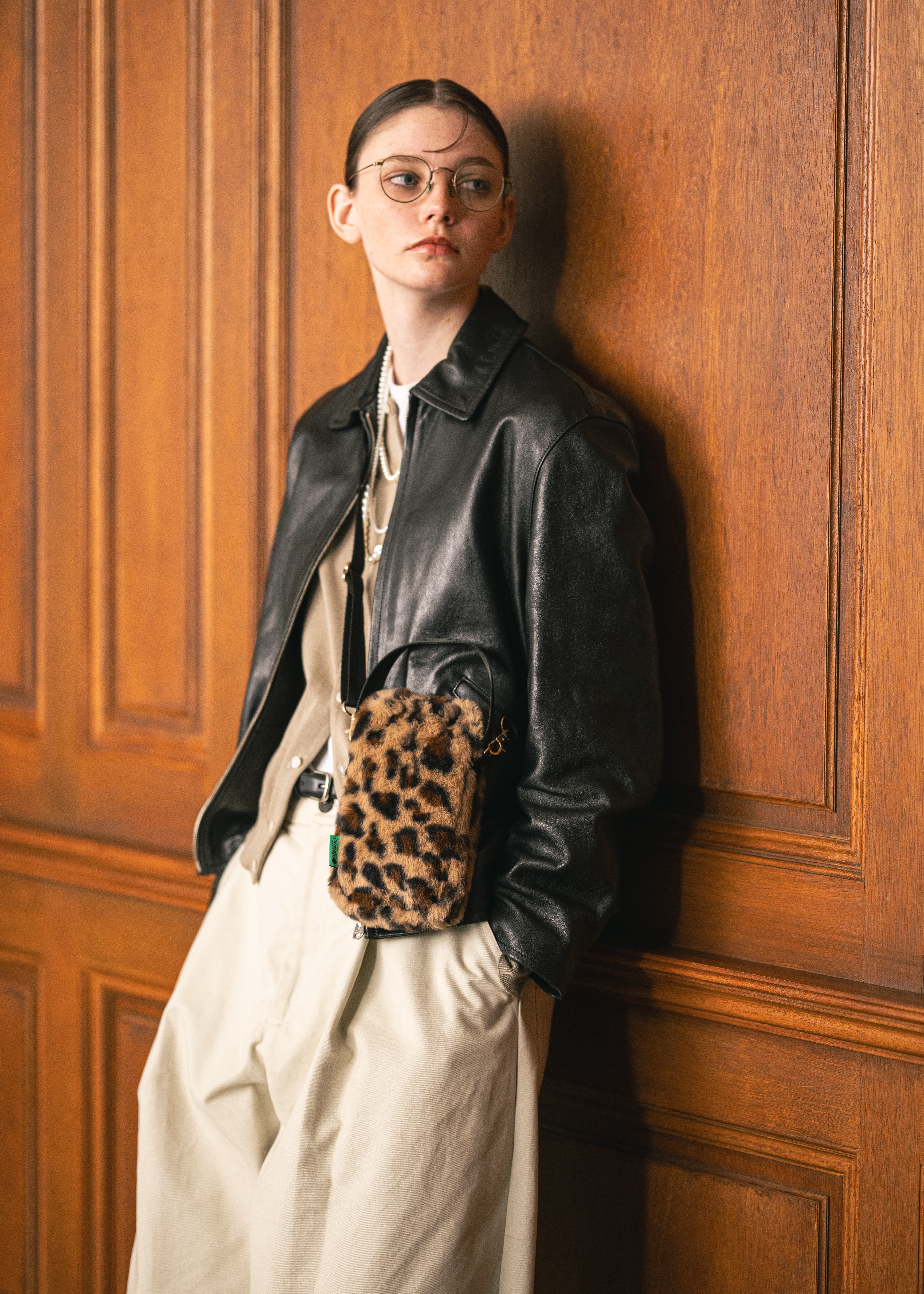 FUR MINI PHONE CROSSBODY レオパードフラッフィーファー