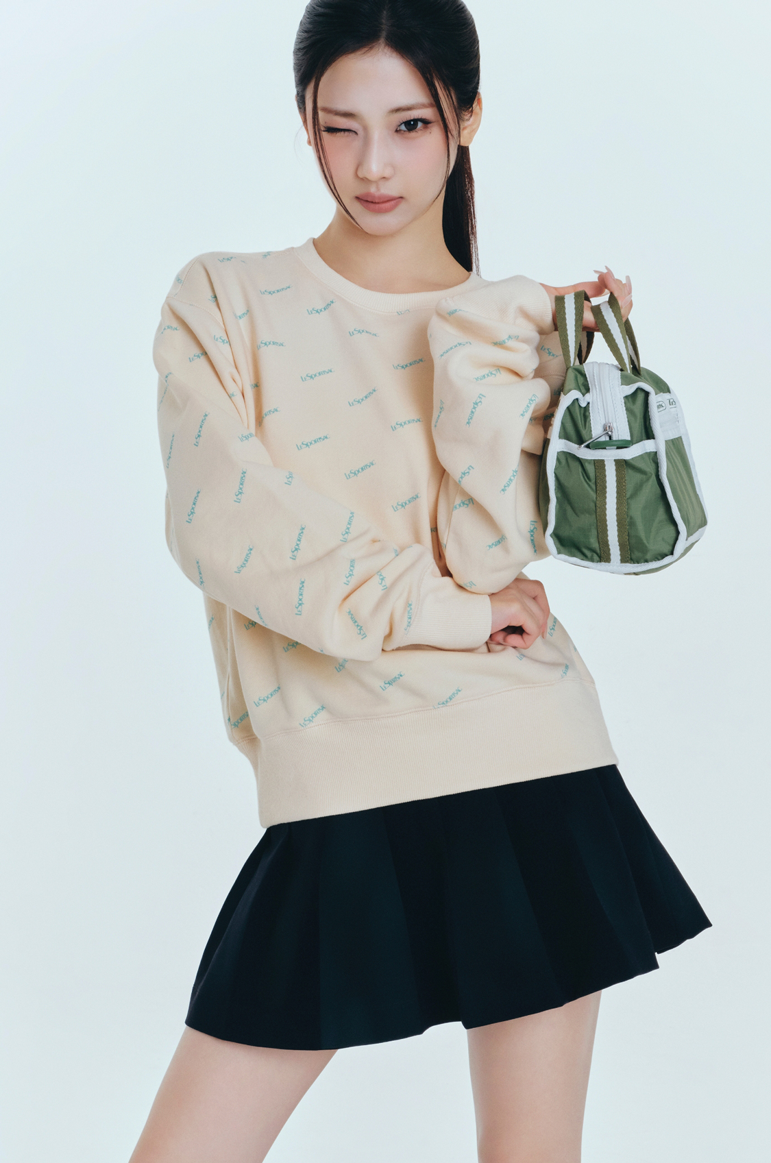 BBABYMONSTER × LeSportsac ビジュアル