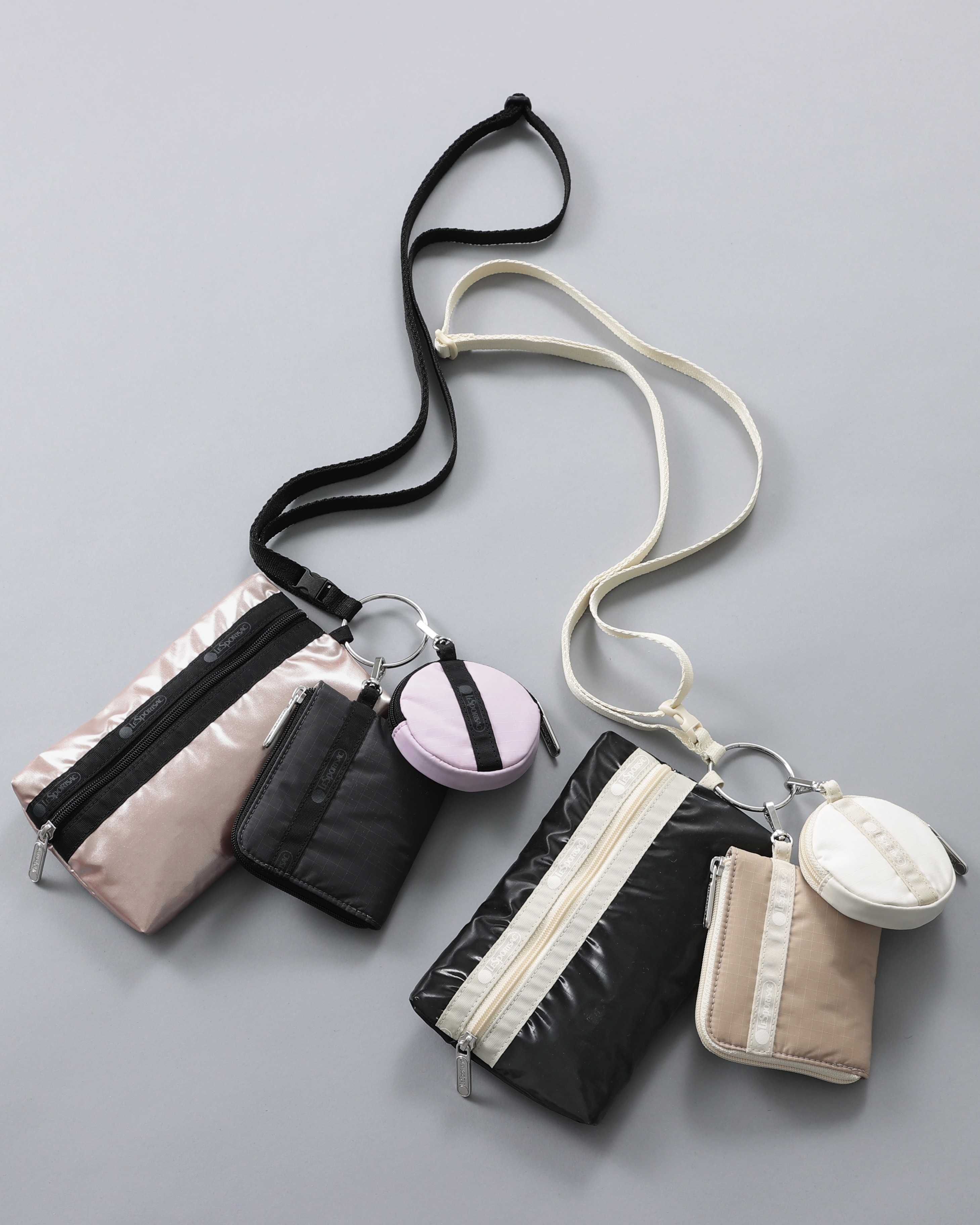 MULTI POUCH WRISTLET